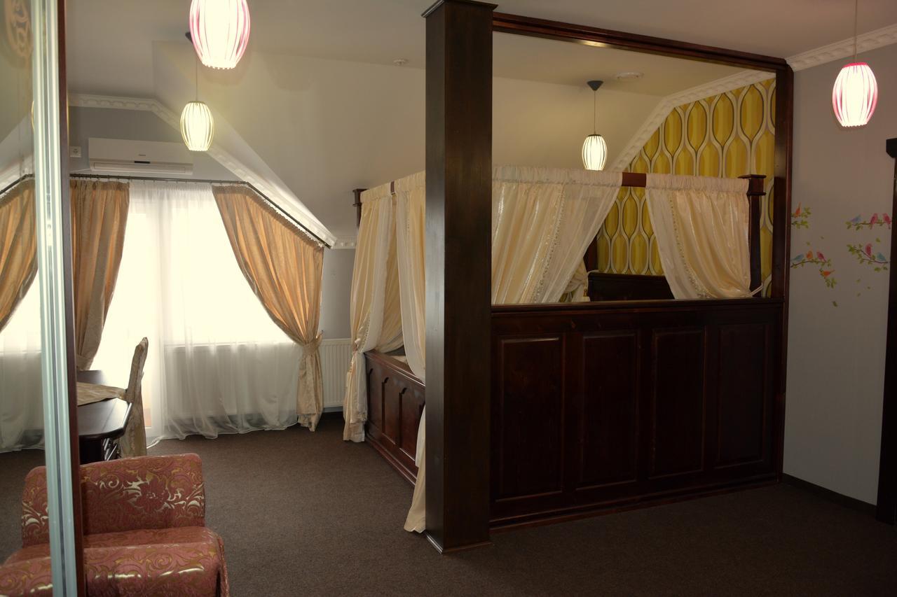 Golden Palace Dubove 외부 사진