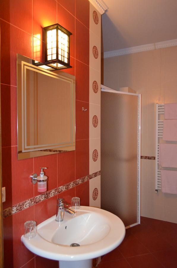 Golden Palace Dubove 외부 사진